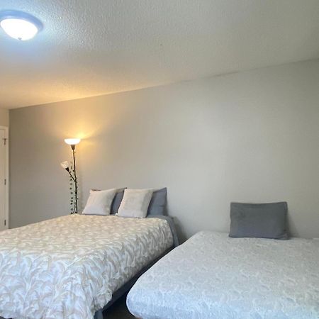 Private Room & Bathroom Close To Downtown 롤리 외부 사진